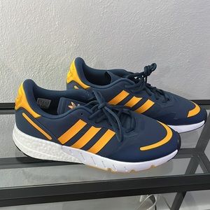 Adidas Navy blue and yellow/gold men’s sneakers 11.5